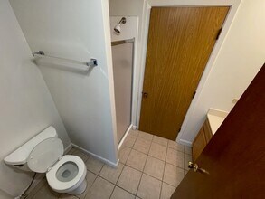 661 W Lakeshore Dr in Lincoln, NE - Building Photo - Building Photo