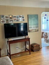 2105 Huntington Ln in Redondo Beach, CA - Building Photo - Building Photo