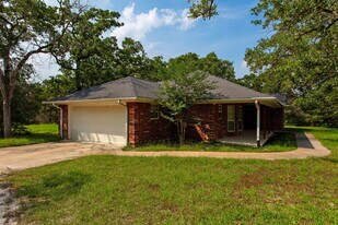 6054 Clay Pit Rd in College Station, TX - Building Photo