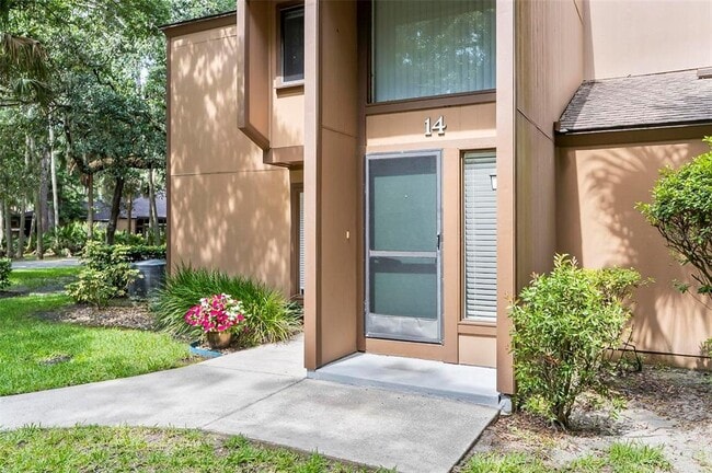 property at 14 Oakmont Ct