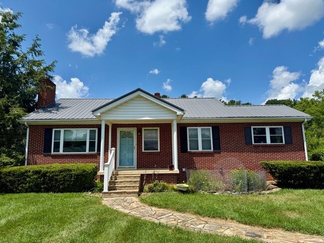 401 Wassona Dr in Marion, VA - Building Photo - Building Photo