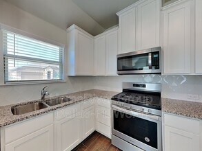 11200 Glover Ln in Aubrey, TX - Building Photo - Building Photo