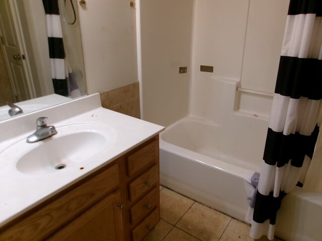 1453 Park St in Bowling Green, KY - Foto de edificio - Building Photo