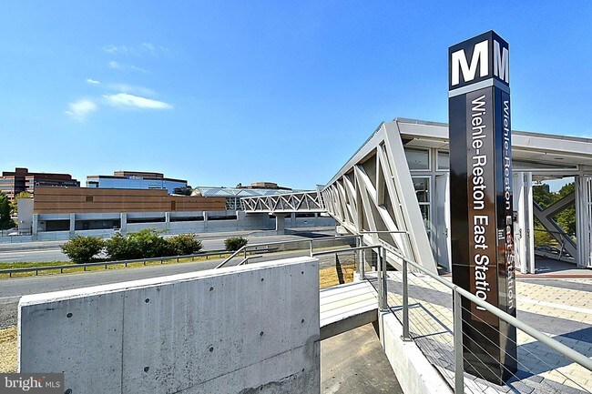 11776 Stratford House Pl-Unit -503 in Reston, VA - Building Photo - Building Photo