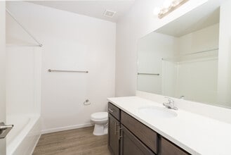 Riverview Lofts in Spokane, WA - Foto de edificio - Interior Photo