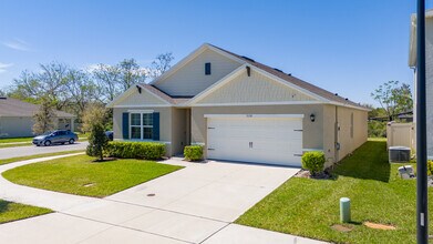 228 Talisi Lp in St. Cloud, FL - Building Photo - Building Photo