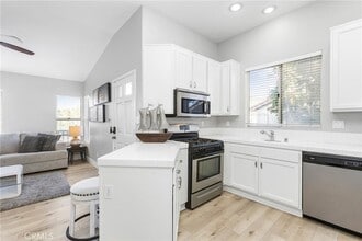 181 California Ct in Mission Viejo, CA - Building Photo - Building Photo