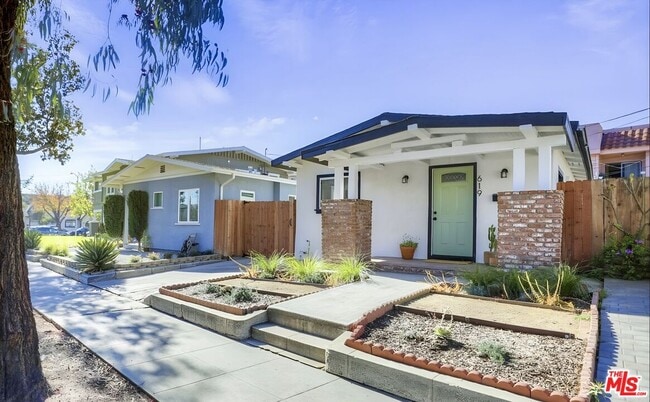 619 S Louise St in Glendale, CA - Building Photo - Building Photo