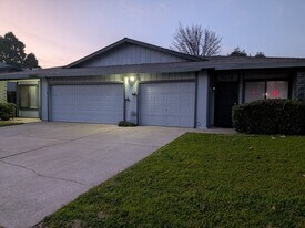 9277 Corinthian Cir in Sacramento, CA - Building Photo