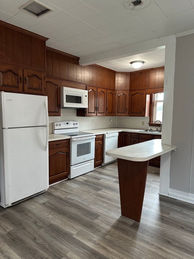 property at 138 N Market St