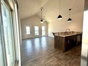 420 N F St in Rogers, AR - Building Photo - Building Photo