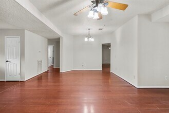 9230 Wandsworth Dr in Spring, TX - Building Photo - Building Photo