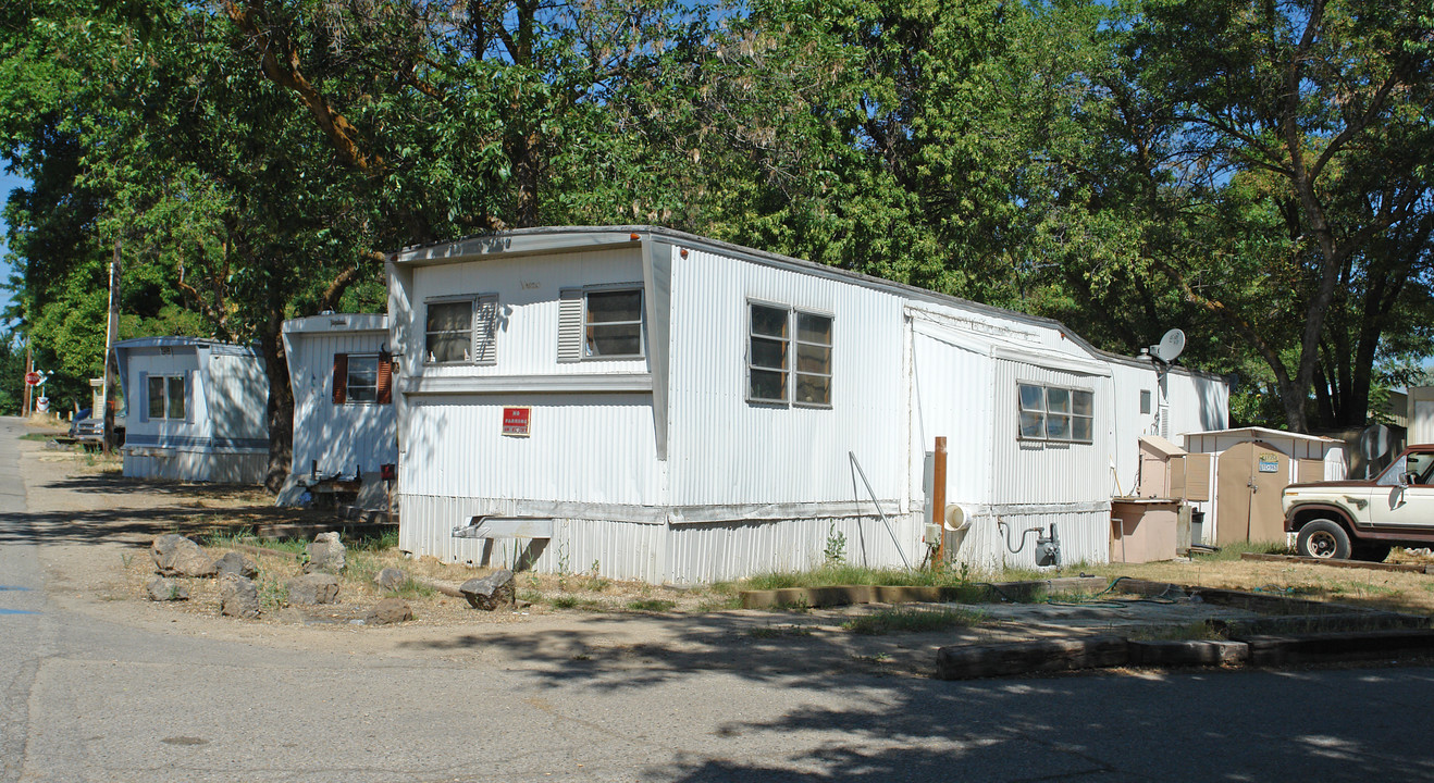 Old Timers MHP in Boise, ID - Building Photo