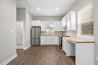 4384 Fiesta Ln in Houston, TX - Building Photo - Building Photo