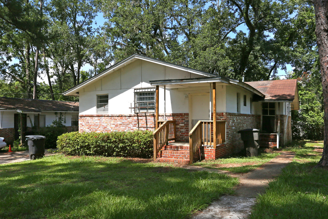 2450 King St in Tallahassee, FL - Foto de edificio