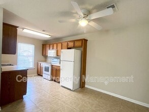 506 Seays Crest Dr in Inman, SC - Foto de edificio - Building Photo