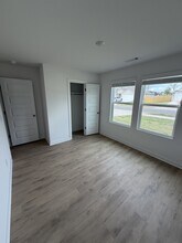 562 Arizona St in Farmington, AR - Building Photo - Building Photo