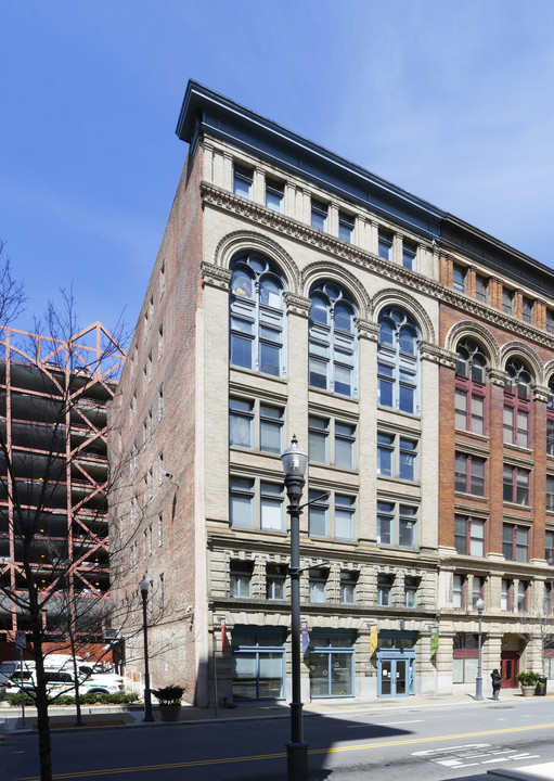 Pioneer Hall in Pittsburgh, PA - Building Photo