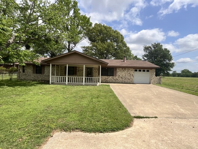 24264 State Hwy 64 in Canton, TX - Building Photo - Building Photo