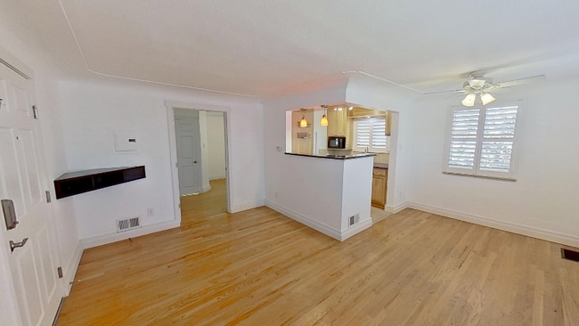 property at 245 S Pennsylvania St