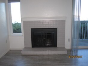 103 Rockwell Ave, Unit Rockwell Condos C-27 in Port Orchard, WA - Building Photo - Building Photo