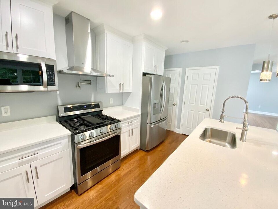 1318 Ingraham St NW in Washington, DC - Building Photo