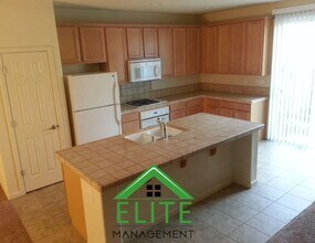 3397 Soda Way in Sacramento, CA - Building Photo - Building Photo