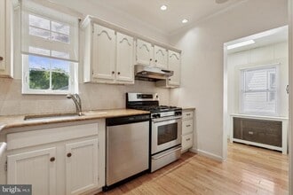 122 Conway Ave in Narberth, PA - Building Photo - Building Photo