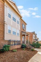 2616 Vintage Dr in Alpharetta, GA - Building Photo