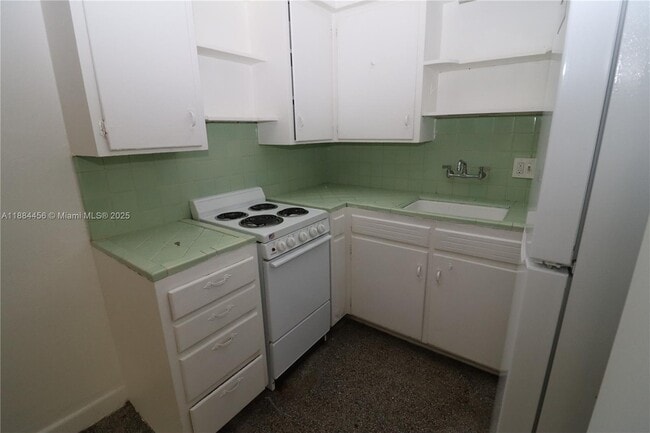 property at 1139 NE 10th Ave