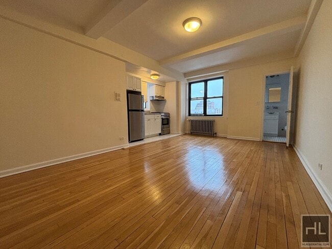 property at 850 Amsterdam Ave