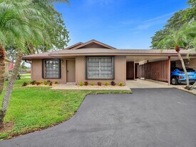 3747 E Valley Green Dr in Davie, FL - Building Photo