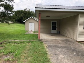 1004 Red Fox Dr in Benton, KY - Building Photo - Building Photo