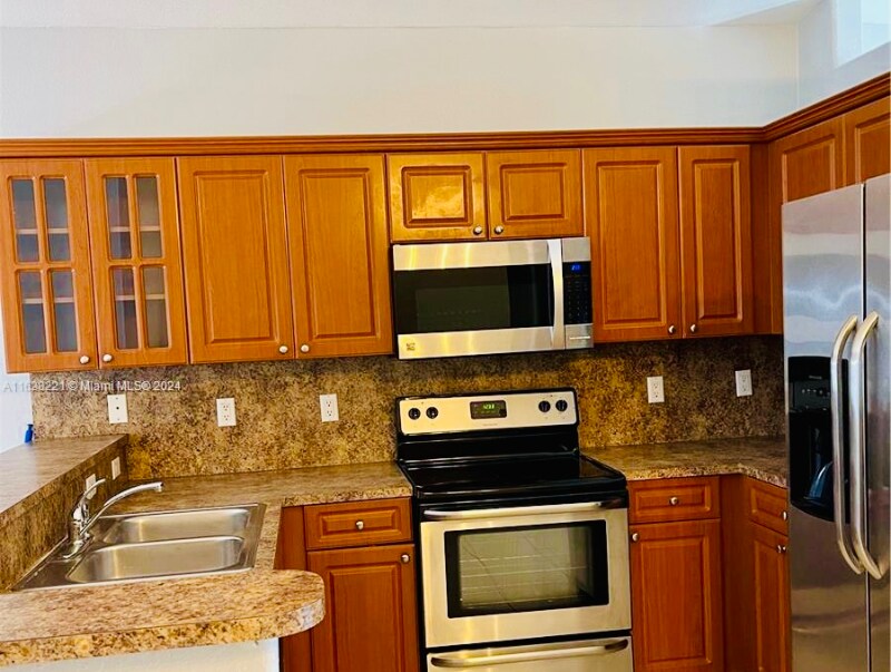 20125 NW 78th Pl in Hialeah, FL - Building Photo