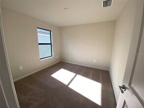 6134 Bluestar Ct in Lakewood Ranch, FL - Building Photo - Building Photo