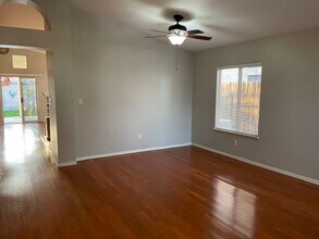 3025 Starside Dr in Bakersfield, CA - Building Photo - Building Photo