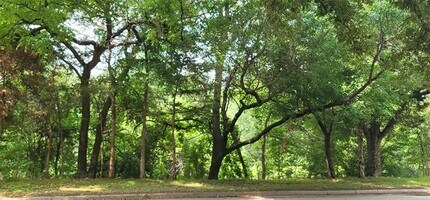 1516 W Five Mile Pkwy in Dallas, TX - Building Photo - Building Photo