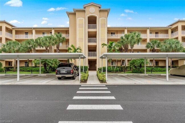 8251 Pathfinder Loop-Unit -646 in Ft. Myers, FL - Building Photo - Building Photo