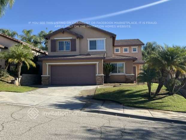 7251 Fairwood Ln in Highland, CA - Building Photo