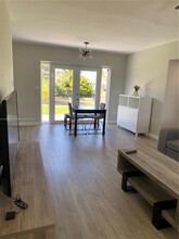 11121 SW 46th St in Miami, FL - Building Photo - Building Photo