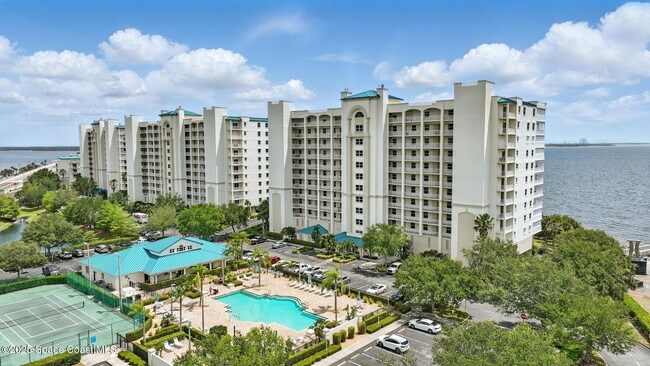 7 Indian River Ave