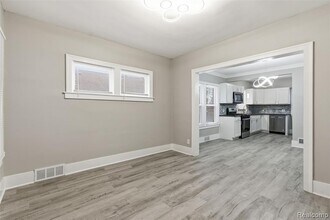 6433 Globe St in Detroit, MI - Building Photo - Building Photo