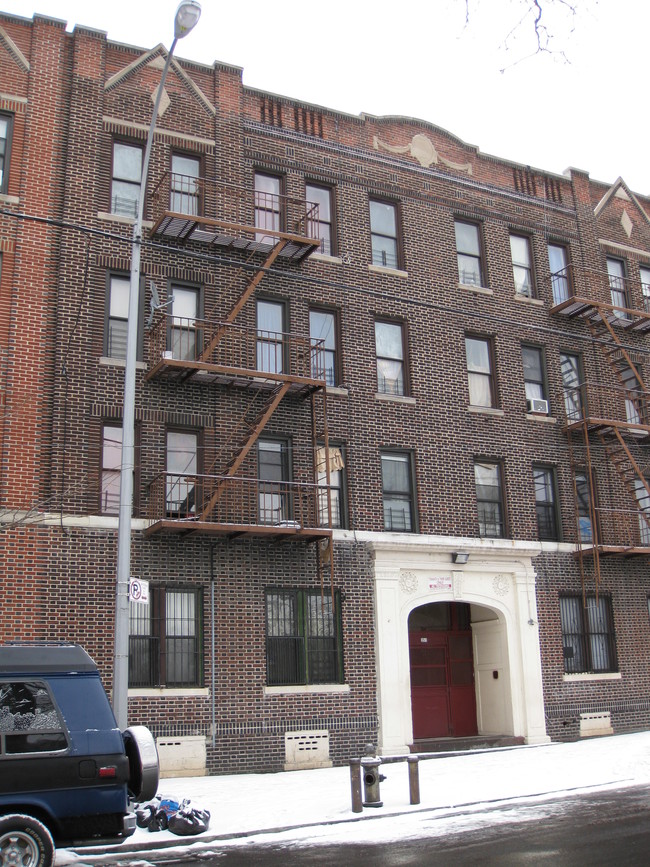 351 Howard Ave in Brooklyn, NY - Building Photo - Building Photo