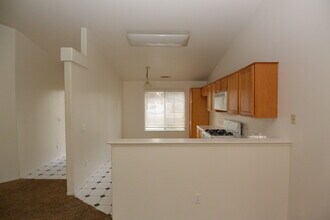 4222 E Paradise Ave in Visalia, CA - Building Photo - Building Photo