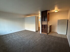 5926 Fauntleroy Wy SW in Seattle, WA - Building Photo