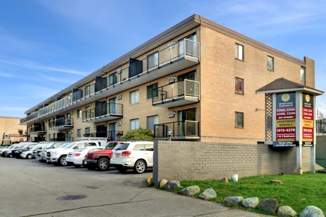 12184-12224 224 St in Maple Ridge, BC - Building Photo