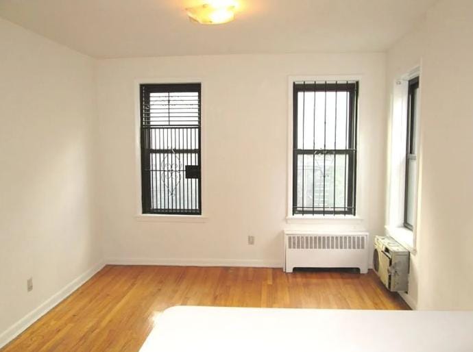 358 E 51st St in New York, NY - Building Photo