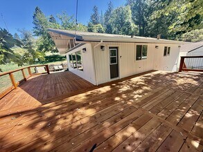 12392 Bitney Springs Rd in Nevada City, CA - Building Photo - Building Photo