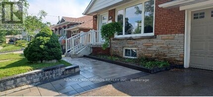 120 Hiscock Blvd in Toronto, ON - Building Photo - Building Photo