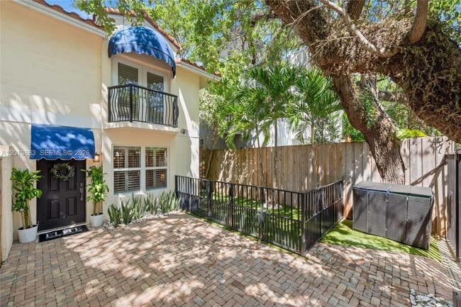 3274 Gifford Ln in Miami, FL - Building Photo - Building Photo